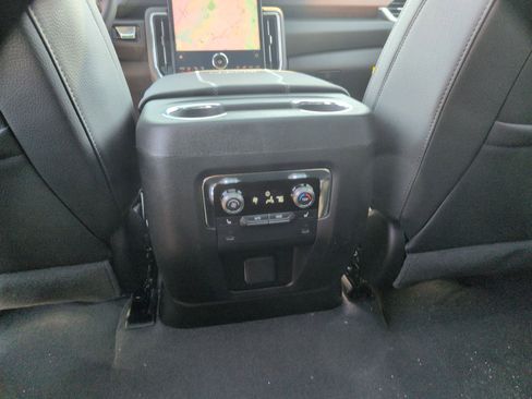 New 2026 GMC Yukon XL Denali w/ Sun & Power Step Package AWD/4WD image 21
