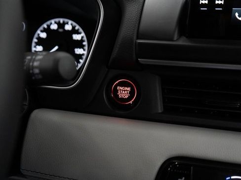 New 2025 Honda Pilot EX-L image 25