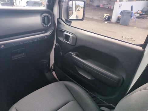 Used 2020 Jeep Wrangler Unlimited Sport image 20