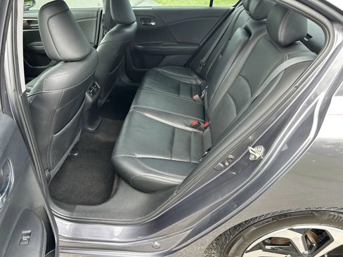 Used 2016 Honda Accord EX-L image 12