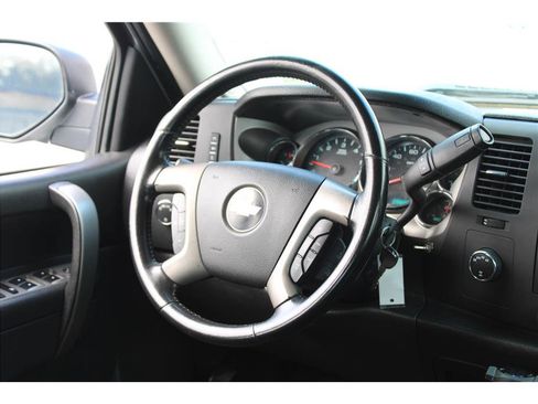Used 2012 Chevrolet Silverado 1500 LT AWD/4WD image 16