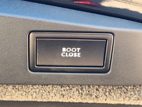 Used 2016 Bentley Continental GT image 40