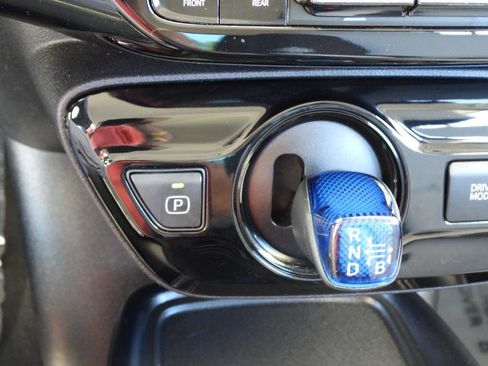 Used 2019 Toyota Prius L Eco image 50