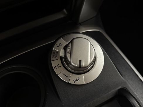 Used 2019 Toyota 4Runner Limited AWD/4WD image 19