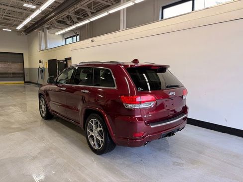 Used 2021 Jeep Grand Cherokee Overland AWD/4WD image 3