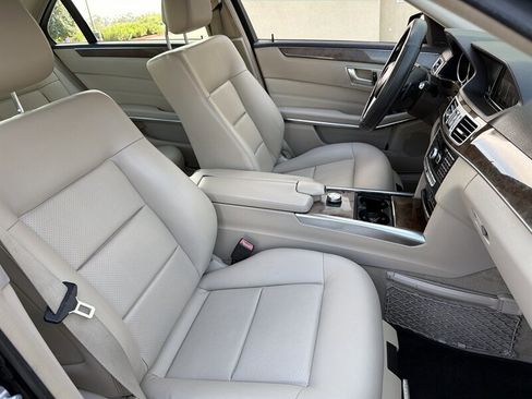 Used 2014 Mercedes-Benz E 250 BlueTEC Sedan image 20