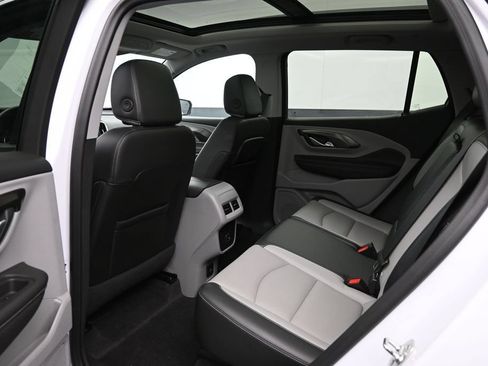 Used 2024 GMC Terrain SLT w/ Infotainment Package II AWD/4WD image 25