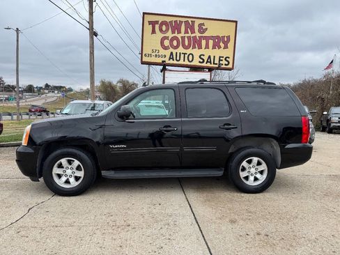 Used 2011 GMC Yukon SLT w/ SLT-2 Equipment Package image 4