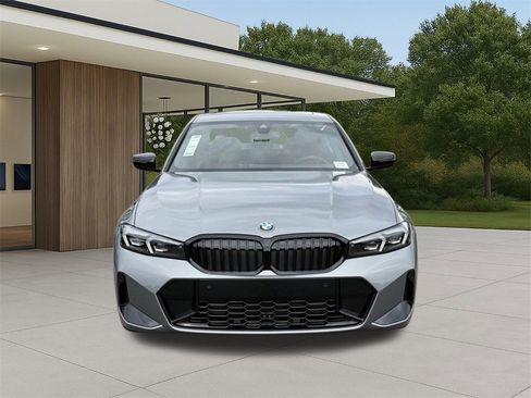 New 2026 BMW 330i Sedan w/ M Sport Package image 4