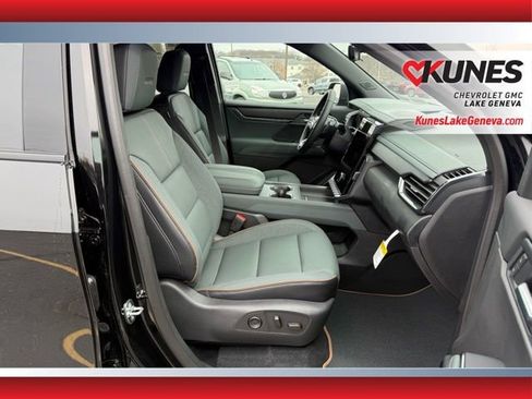 New 2026 GMC Acadia AT4 w/ Luxury Package AWD/4WD image 22