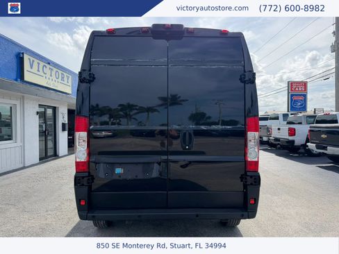 Used 2021 RAM ProMaster 2500 w/ Convenience Group FWD image 4