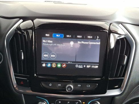 Used 2023 Chevrolet Traverse LT AWD/4WD image 17