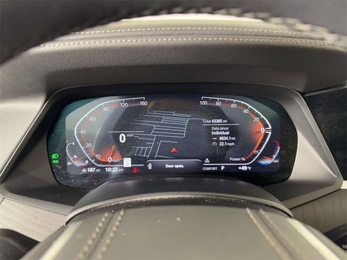 Used 2022 BMW X7 xDrive40i w/ Cold Weather Package image 3