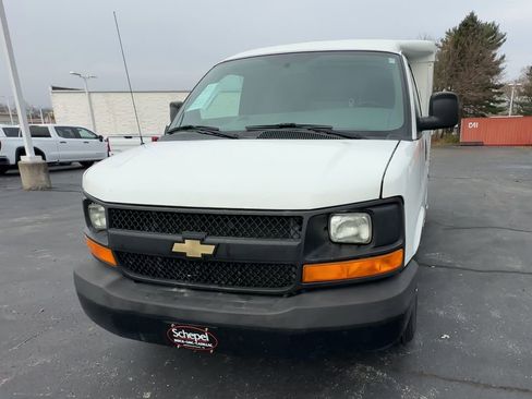 Used 2014 Chevrolet Express 3500 image 3