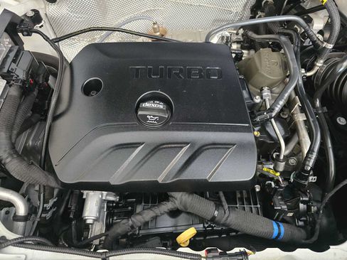 Used 2021 Chevrolet TrailBlazer RS w/ Sun and Liftgate Package AWD/4WD image 9