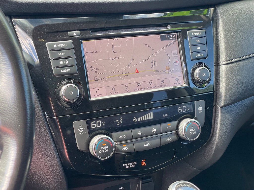 Used 2019 Nissan Rogue SV w/ Sun & Sound Touring Package AWD/4WD image 23
