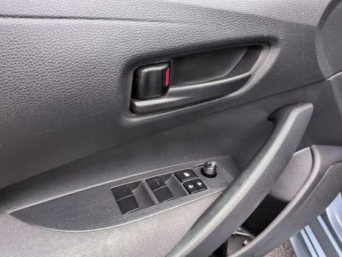 Used 2024 Toyota Corolla LE FWD image 11
