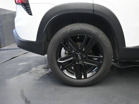 Used 2025 Chevrolet Trax ACTIV w/ Driver Confidence Package image 9