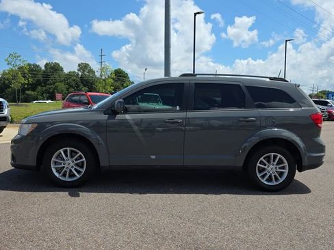 Used 2019 Dodge Journey SE w/ Connectivity Group FWD image 6