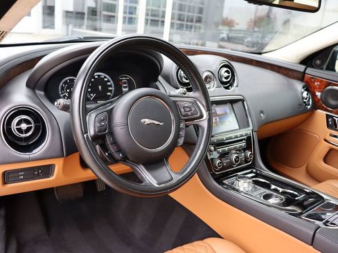 Used 2016 Jaguar XJ L Supercharged image 15