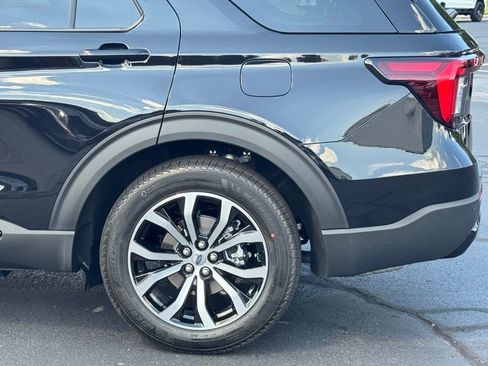 New 2025 Ford Explorer ST-Line w/ Premium Package image 41