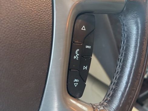 Used 2013 GMC Yukon XL Denali image 33