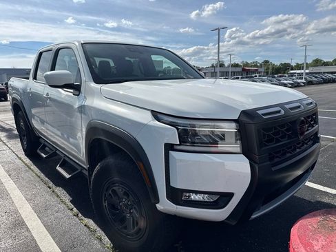 Certified 2025 Nissan Frontier PRO-4X AWD/4WD image 3