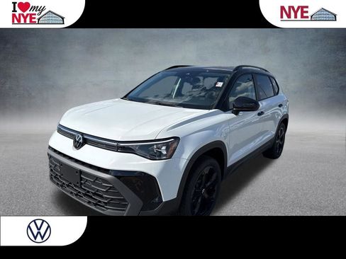New 2026 Volkswagen Taos SE AWD/4WD image 1