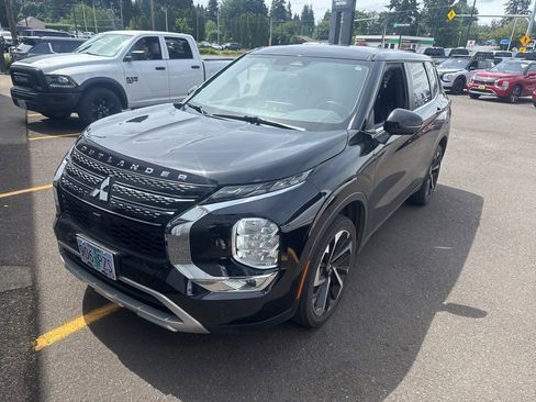 Used 2024 Mitsubishi Outlander SE AWD/4WD image 11