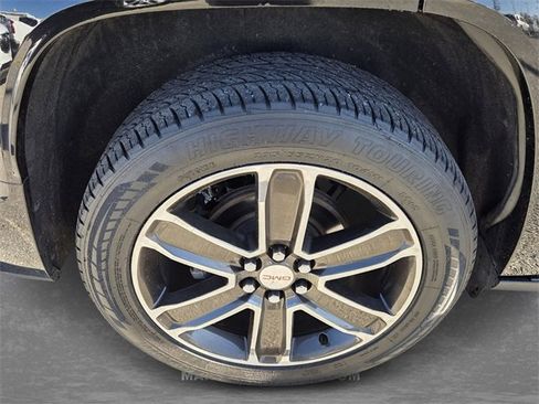 Used 2018 GMC Acadia Denali w/ LPO, Floor Liner Package image 9