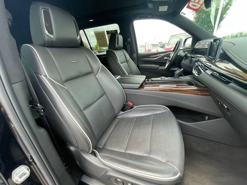 Used 2023 Cadillac Escalade ESV Premium Luxury AWD/4WD image 27