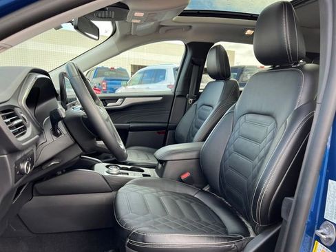 Used 2023 Ford Escape Platinum w/ Premium Technology Package AWD/4WD image 2