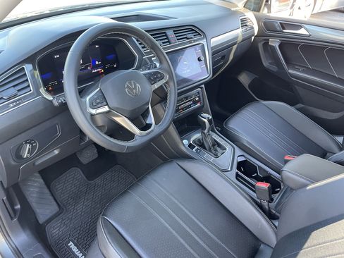 Certified 2023 Volkswagen Tiguan SE image 17