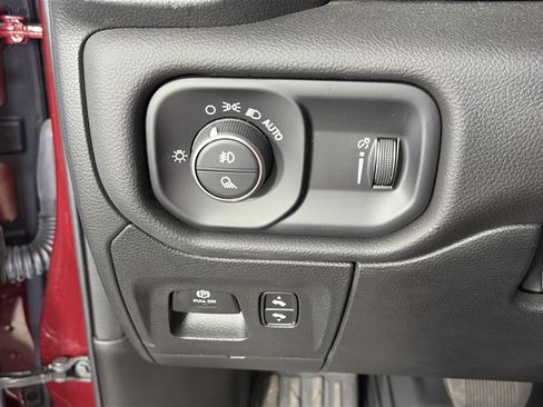Used 2025 RAM 1500 Big Horn AWD/4WD image 29