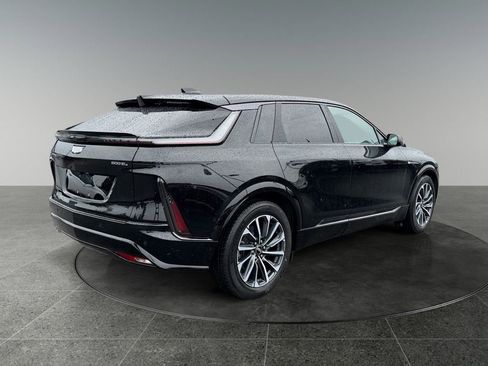 Used 2024 Cadillac Lyriq Sport AWD/4WD image 10