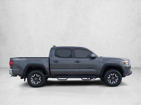 Used 2019 Toyota Tacoma TRD Off-Road image 4