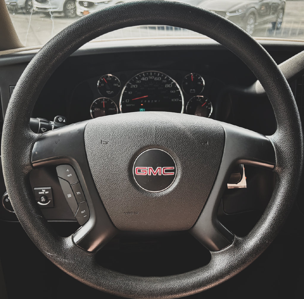 Used 2012 GMC Savana 2500 RWD image 11