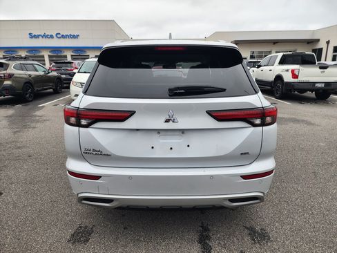 Used 2023 Mitsubishi Outlander SEL FWD image 5