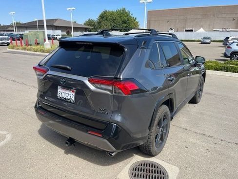 Used 2021 Toyota RAV4 XSE AWD/4WD image 4