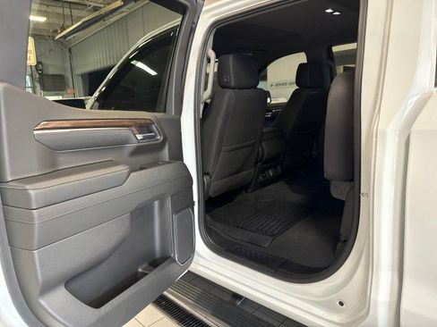 Used 2024 Chevrolet Silverado 1500 LT AWD/4WD image 23