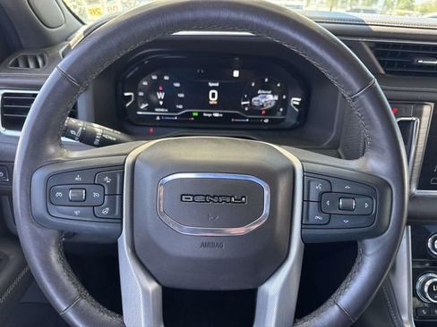 Used 2022 GMC Yukon Denali image 30