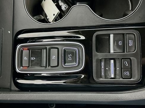 Used 2025 Honda Pilot EX-L image 24