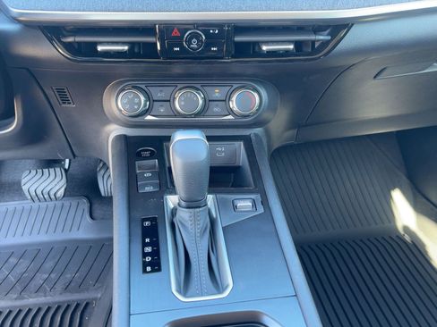 New 2026 Nissan Kicks S image 17