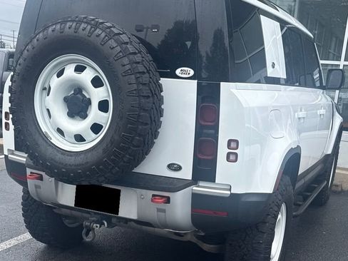 Used 2022 Land Rover Defender 110 SE AWD/4WD image 7