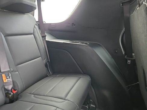 Used 2025 GMC Yukon Denali image 92