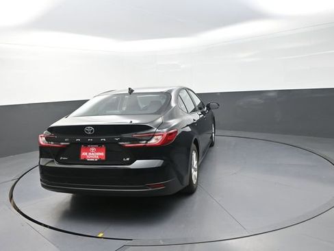 Used 2025 Toyota Camry LE image 62
