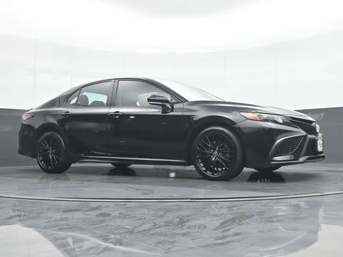Used 2022 Toyota Camry SE AWD/4WD image 32