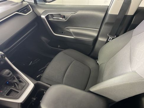 Used 2024 Toyota RAV4 XLE FWD image 22
