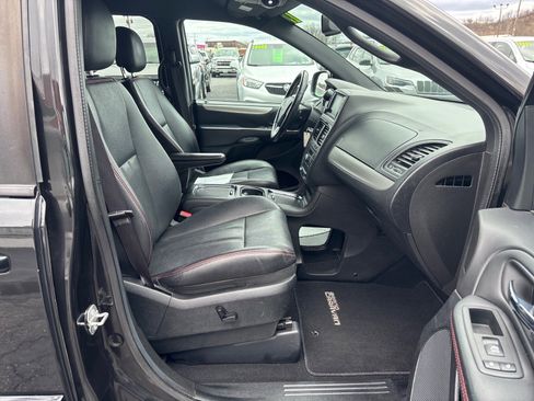 Used 2017 Dodge Grand Caravan GT image 16