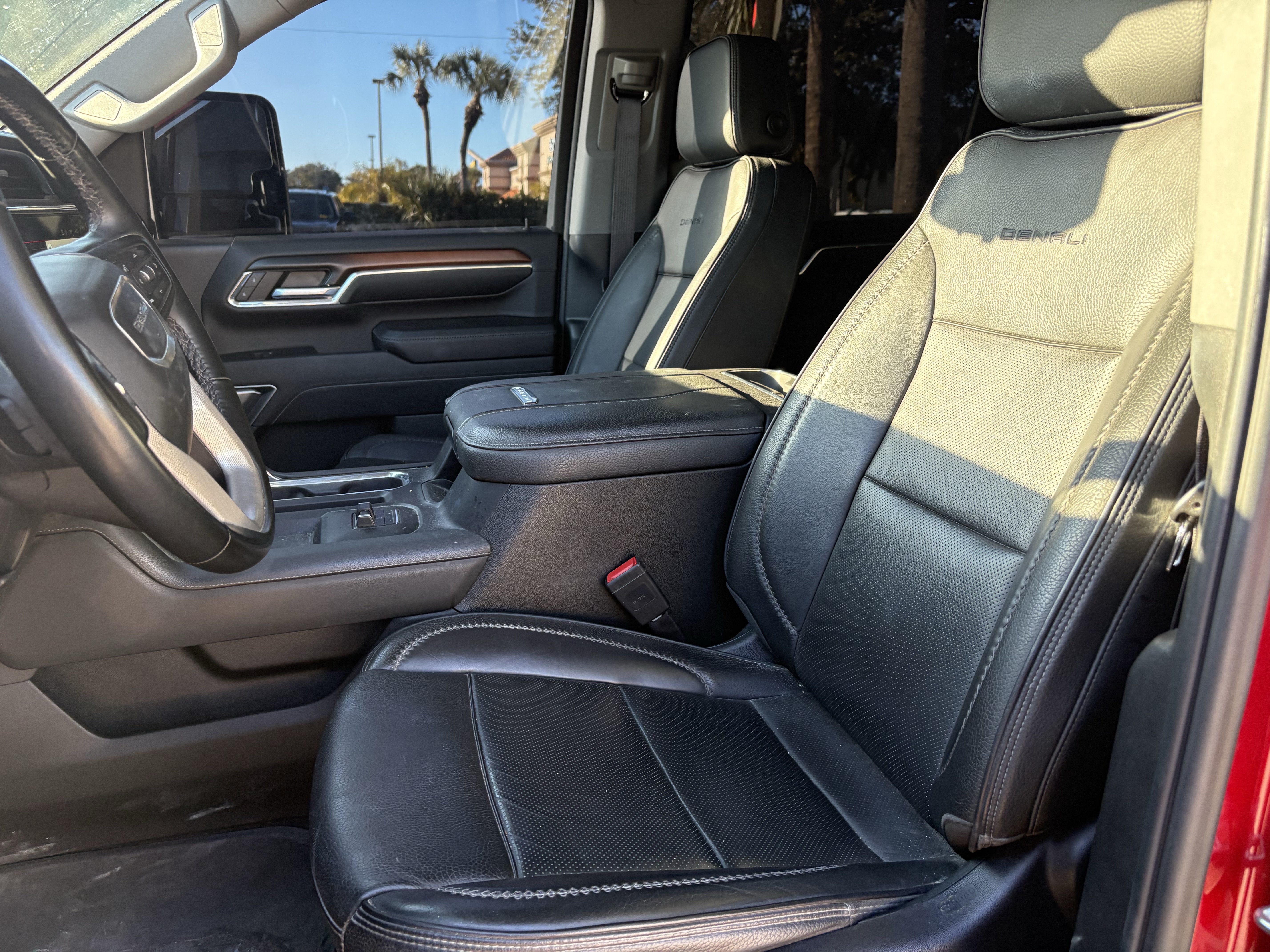 Used 2024 GMC Sierra 3500 Denali w/ Denali Reserve Package AWD/4WD image 9